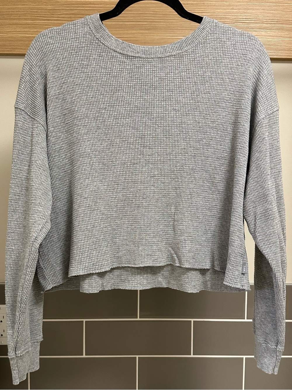 Aritzia TNA Waffle Knit Cropped Long Sleeve Shirt
